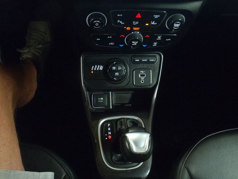 Jeep Compass bild 8