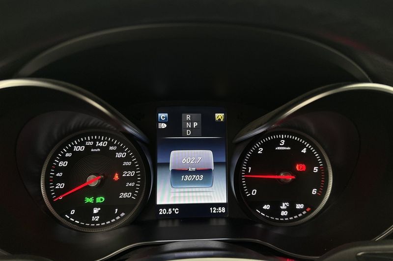 Mercedes GLC220 bild 16