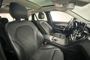 Mercedes GLC220 bild 13