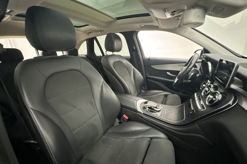 Mercedes GLC220 bild 13