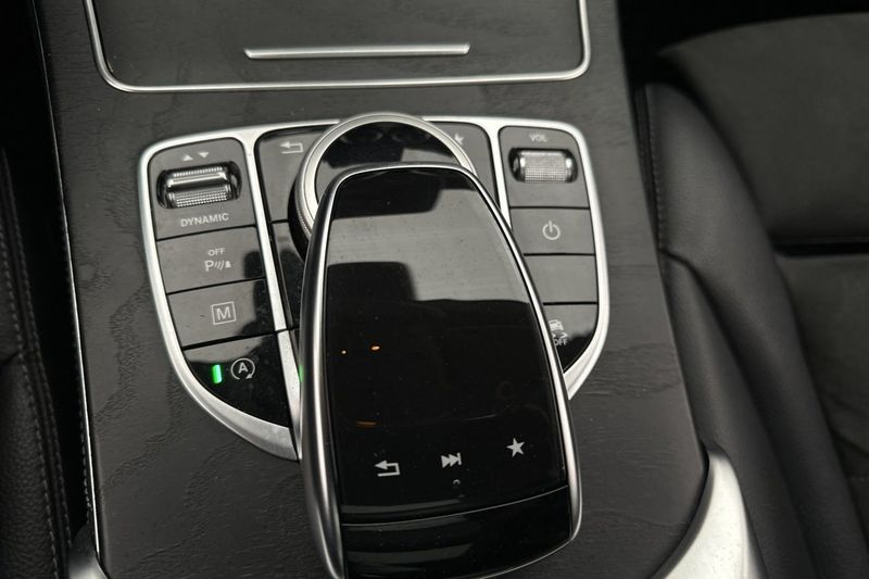 Mercedes GLC220 bild 25