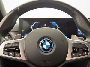 BMW 330 bild 18