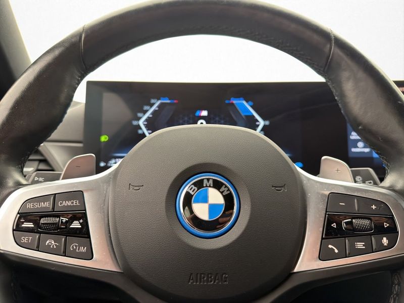 BMW 330 bild 18
