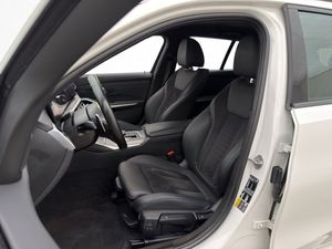 BMW 330 bild 12