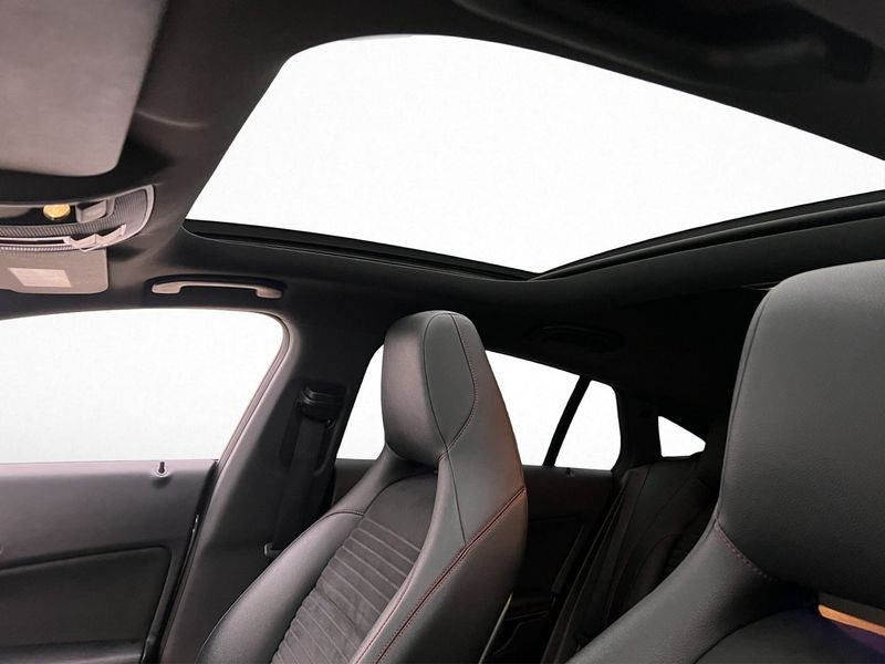 Mercedes CLA220 bild 9