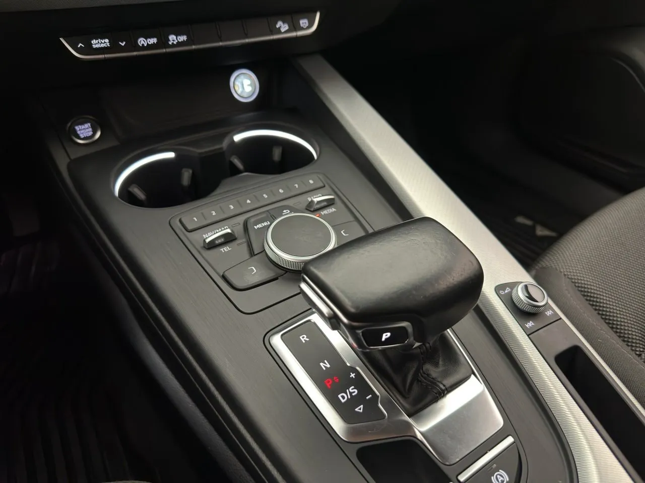 Vehicle image 23