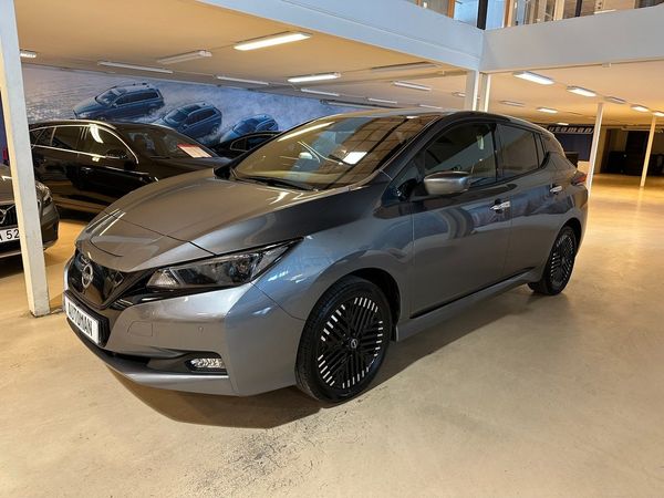 Nissan Leaf e+ 62 kWh 217hk 360°-Kamera Carplay Navigation V-hjul - 2023