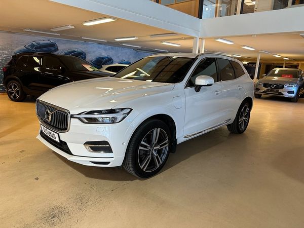 Volvo XC60 T8 AWD Recharge Inscription B&W 360-Kamera Massagestol - 2021