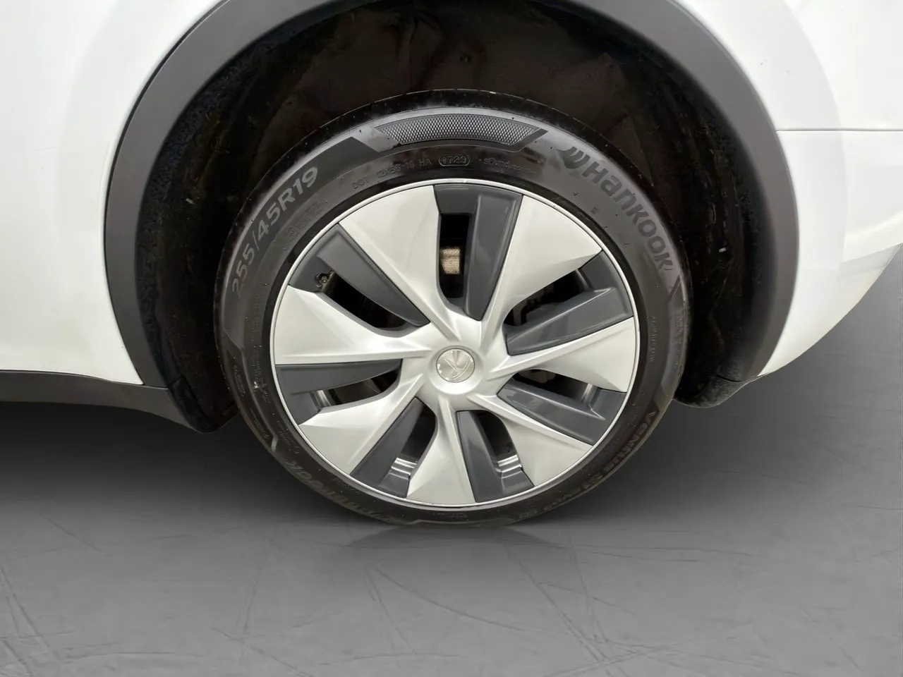 Vehicle image 30
