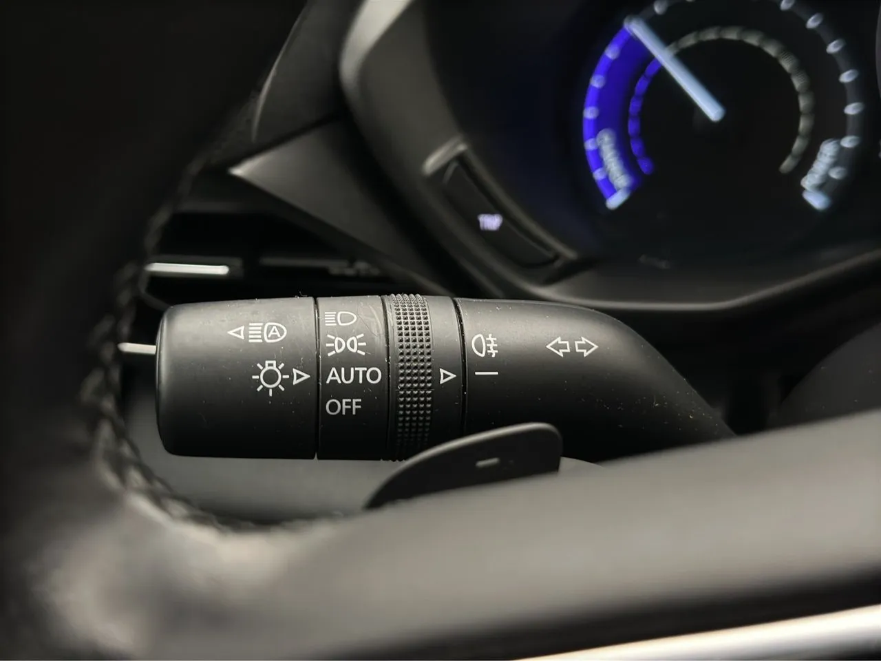 Vehicle image 26