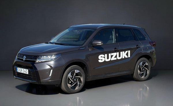 Suzuki Vitara Inclusive Hybrid 4WD Automat - 2026