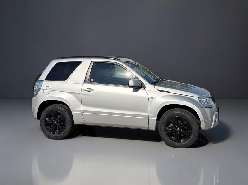 Suzuki Grand Vitara bild 4