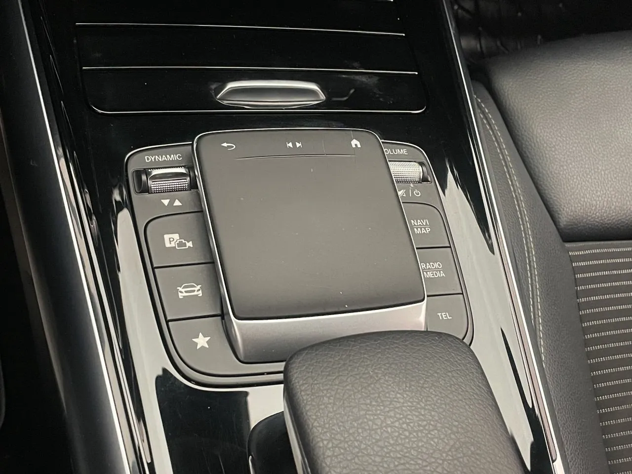 Vehicle image 22