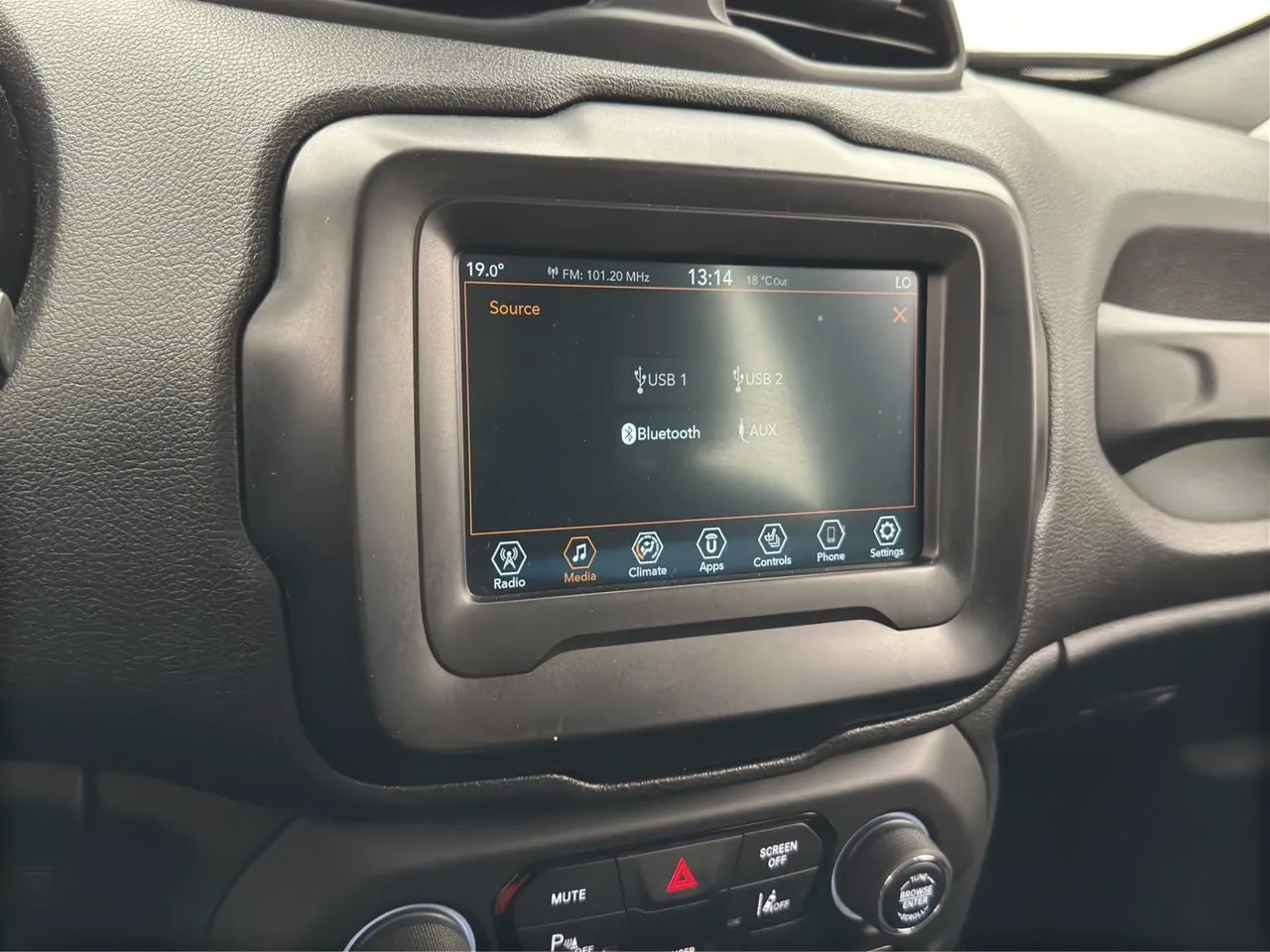 Vehicle image 20