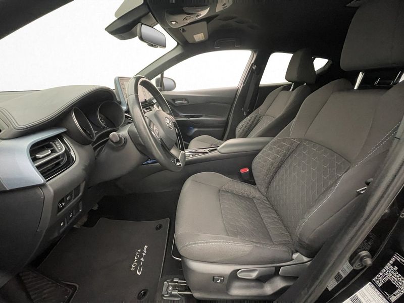 Toyota C-HR bild 11