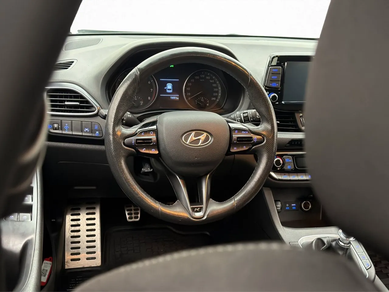 Vehicle image 11