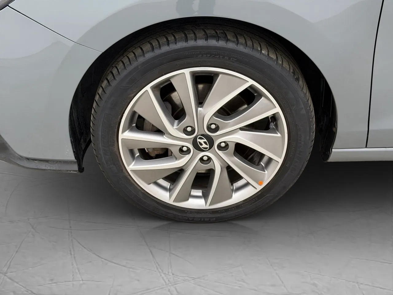 Vehicle image 25