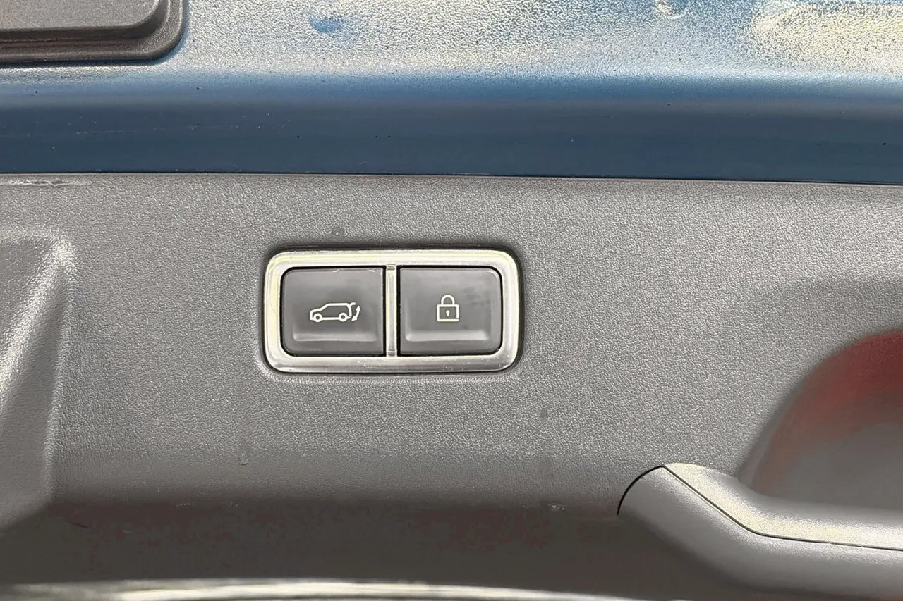 Vehicle image 29
