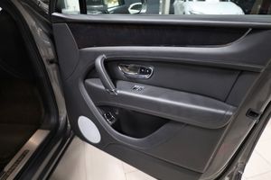 Bentley Bentayga bild 18