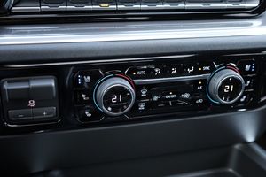 Chevrolet Silverado bild 22