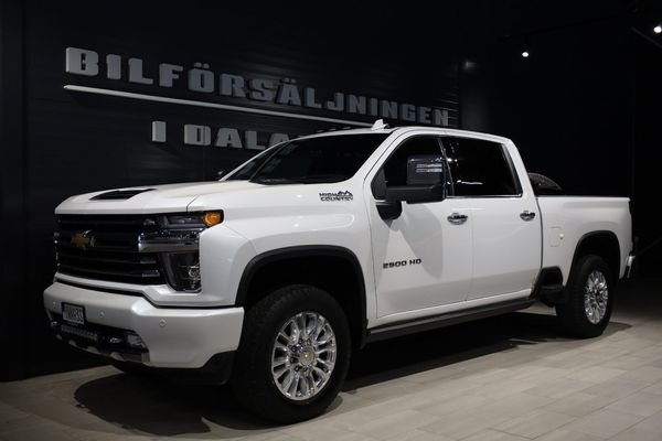 Chevrolet Silverado 2500 HD Crew Cab High Country 6.6 V8 Duramax 4WD 452hk - 2021