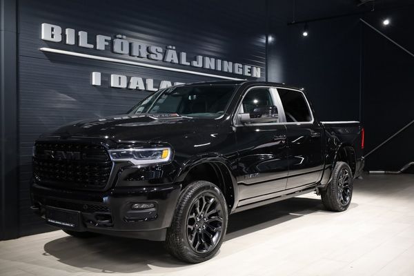 RAM 1500 Crew Cab Limited Night 548hk *OMG LEV* - 2025