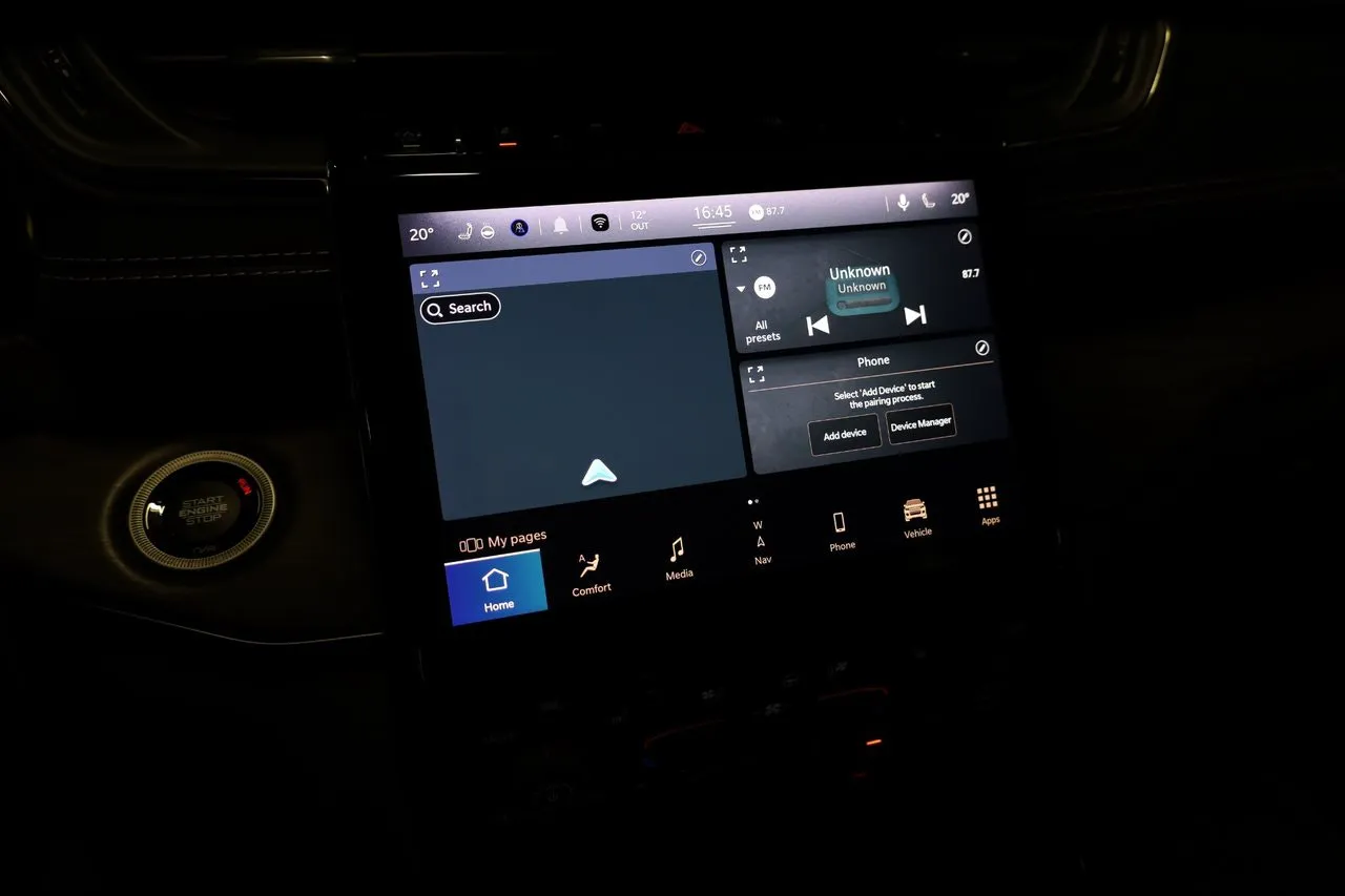 Vehicle image 16