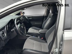 Toyota Auris bild 8