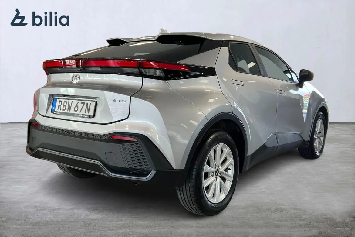 Vehicle image 18
