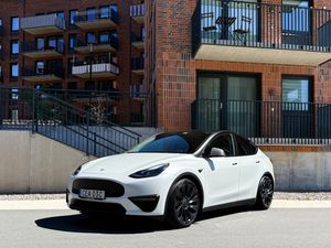 Tesla Model Y bild 1