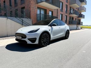 Tesla Model Y bild 4