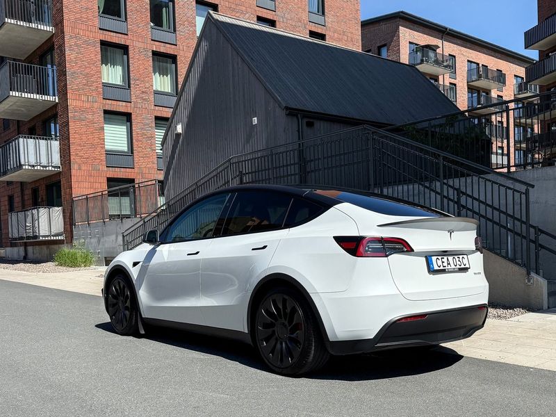 Tesla Model Y bild 3