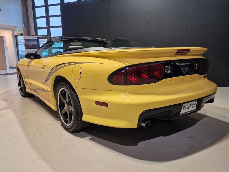 Pontiac Firebird bild 8