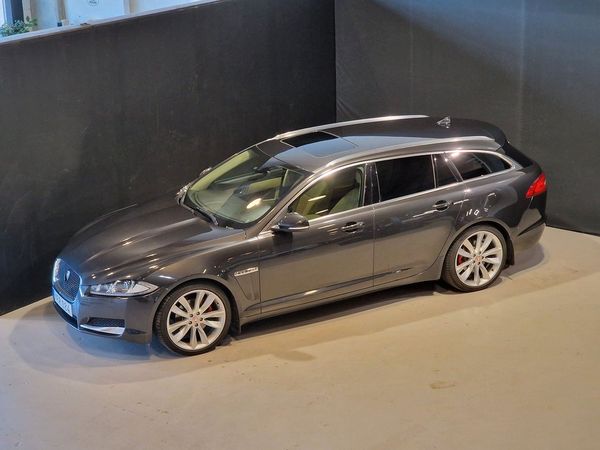 Jaguar XF Sportbrake 2.2 TDi4 Dragkrok/väldigt fint skick - 2013