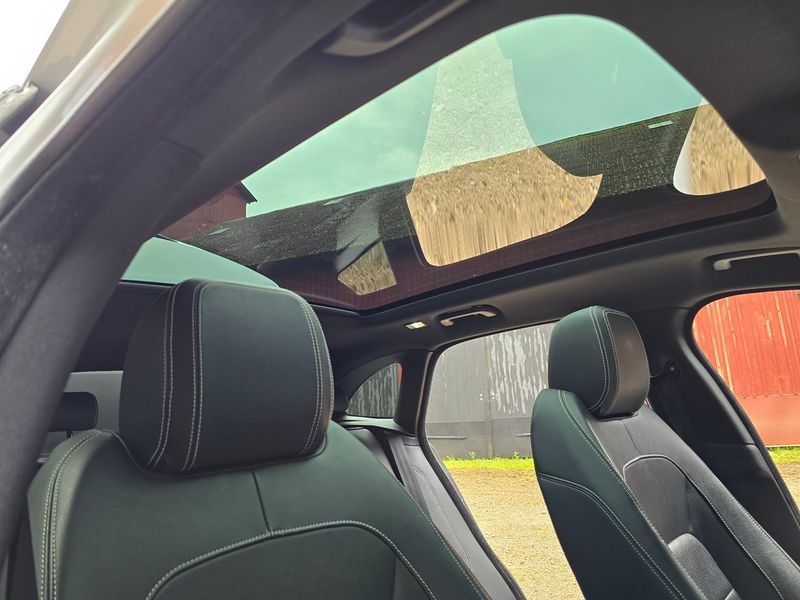 Jaguar F-Pace bild 13