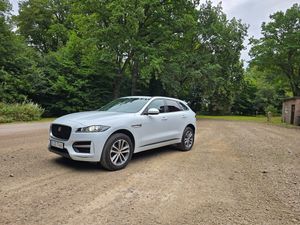 Jaguar F-Pace bild 1