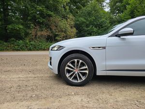 Jaguar F-Pace bild 9