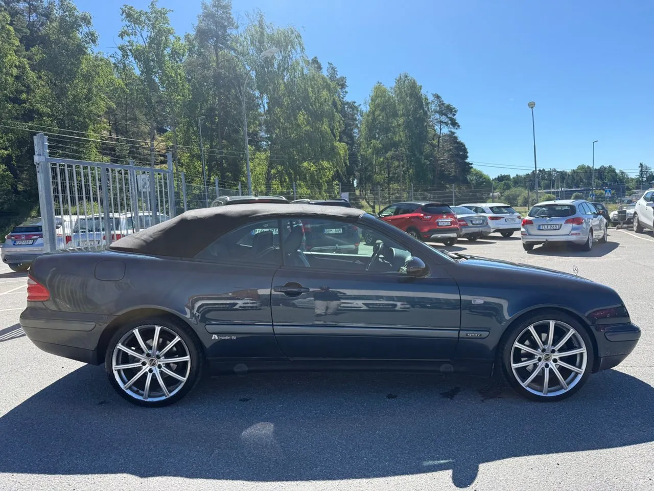 Vehicle image 20