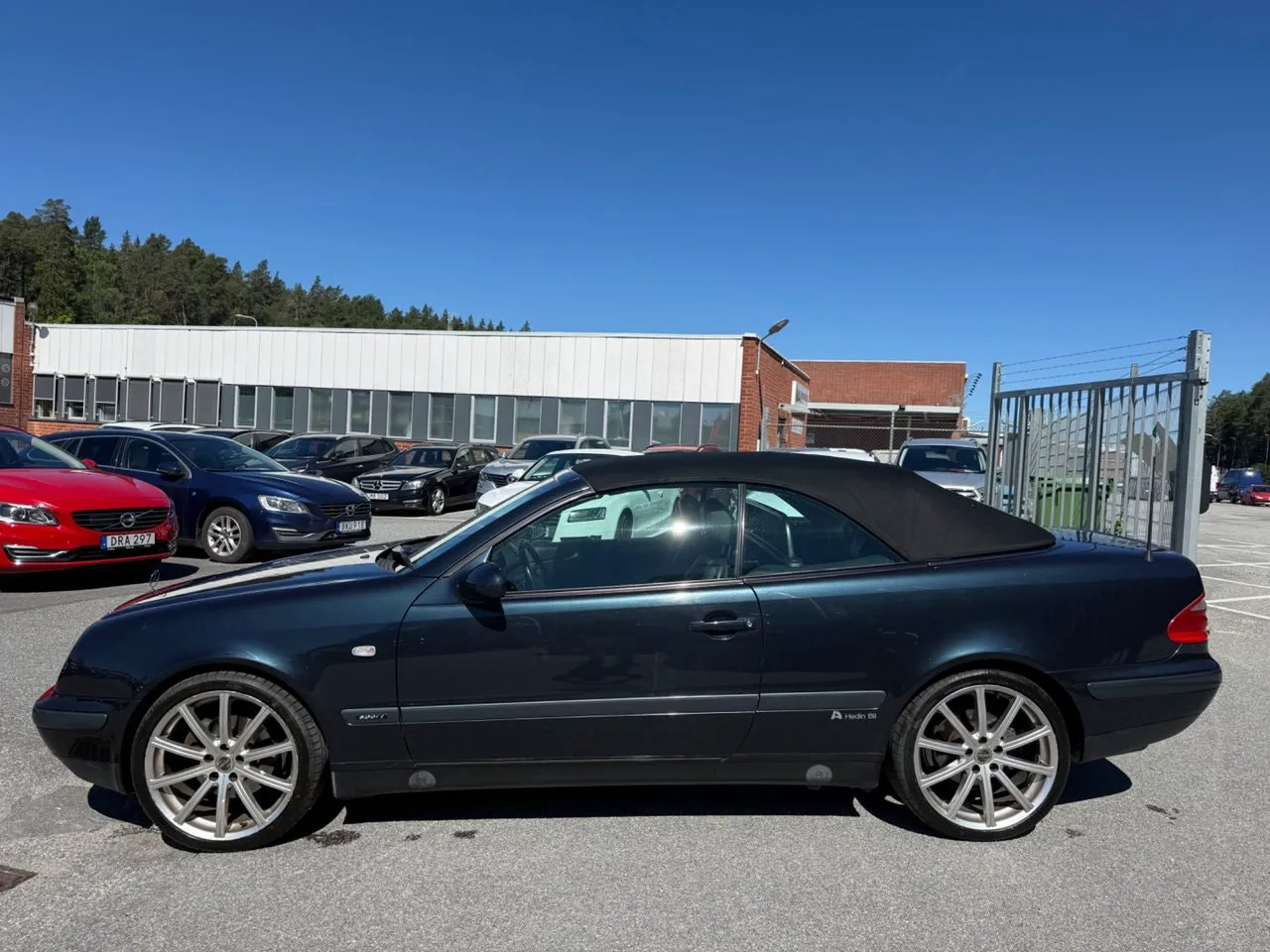 Vehicle image 21