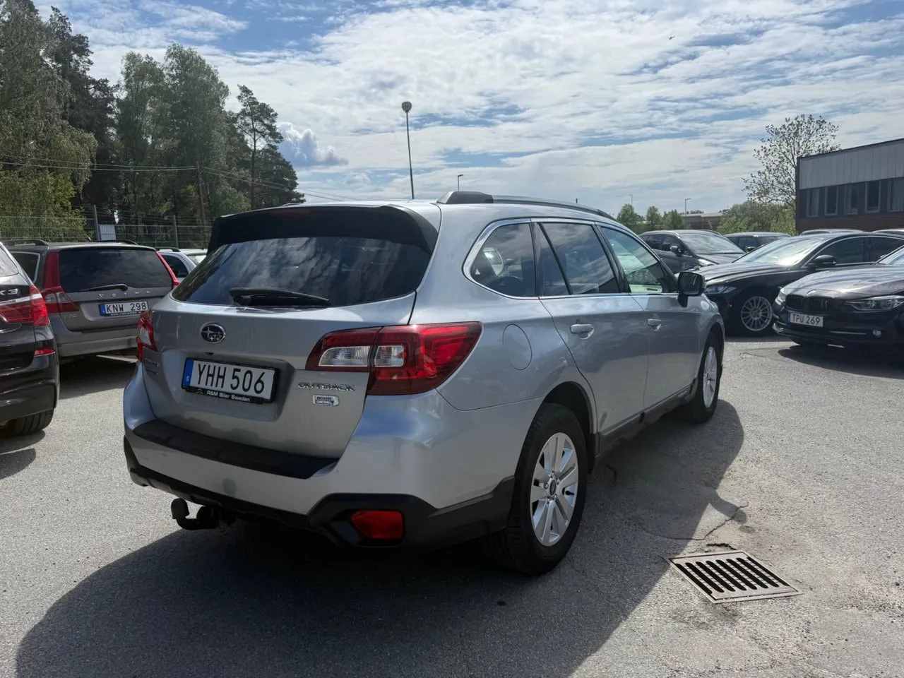 Vehicle image 5