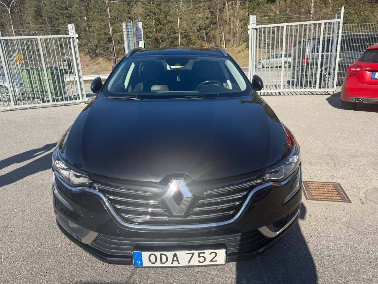Vehicle image 6