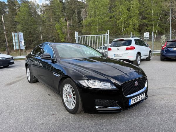 Jaguar XF 20d 180hk Automat Navi Välvårdad Euro 6 - 2016