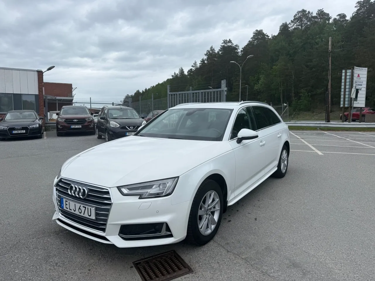 Vehicle image 1