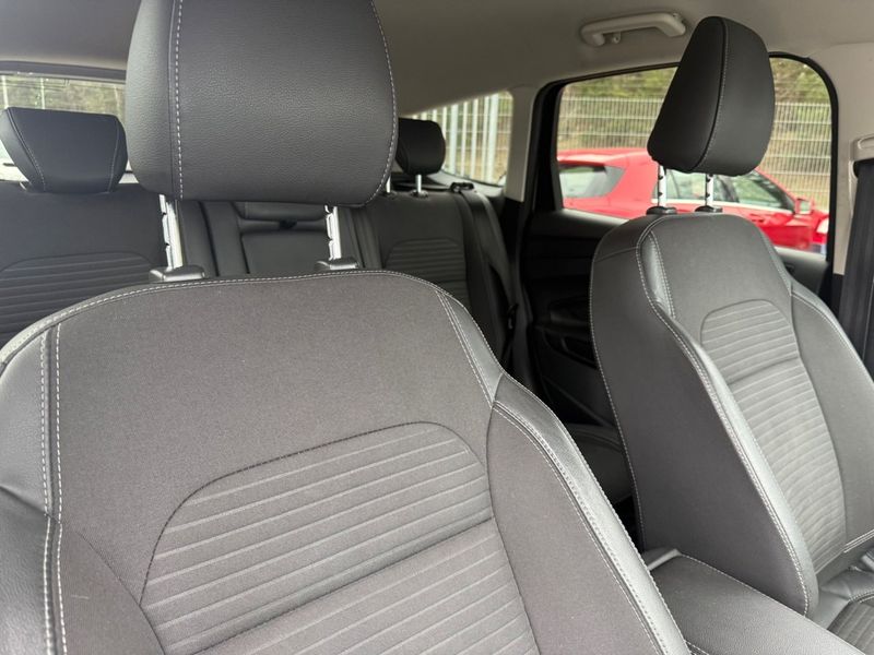 Ford Kuga bild 11
