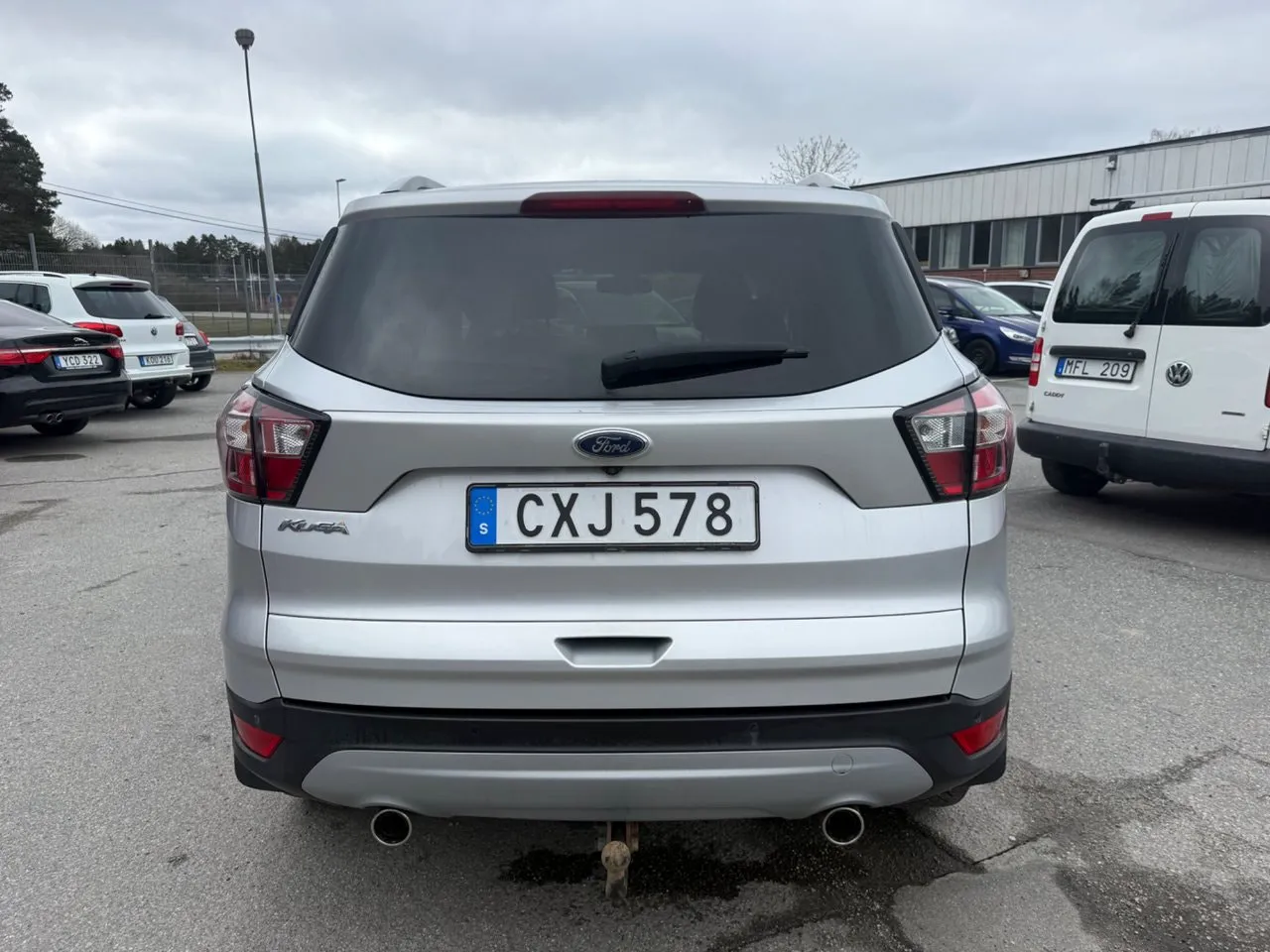 Vehicle image 6
