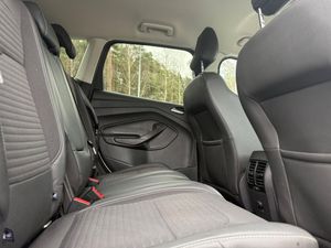 Ford Kuga bild 14