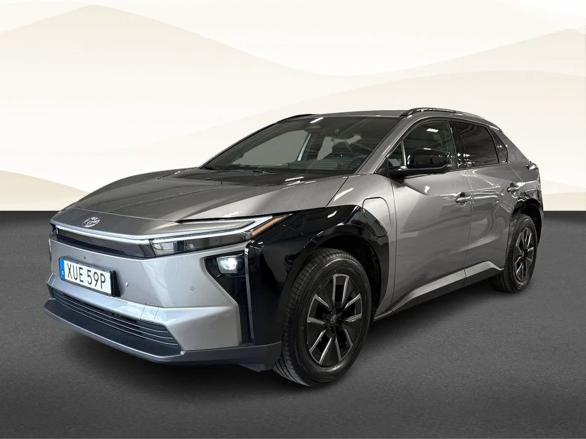 Vehicle image 18