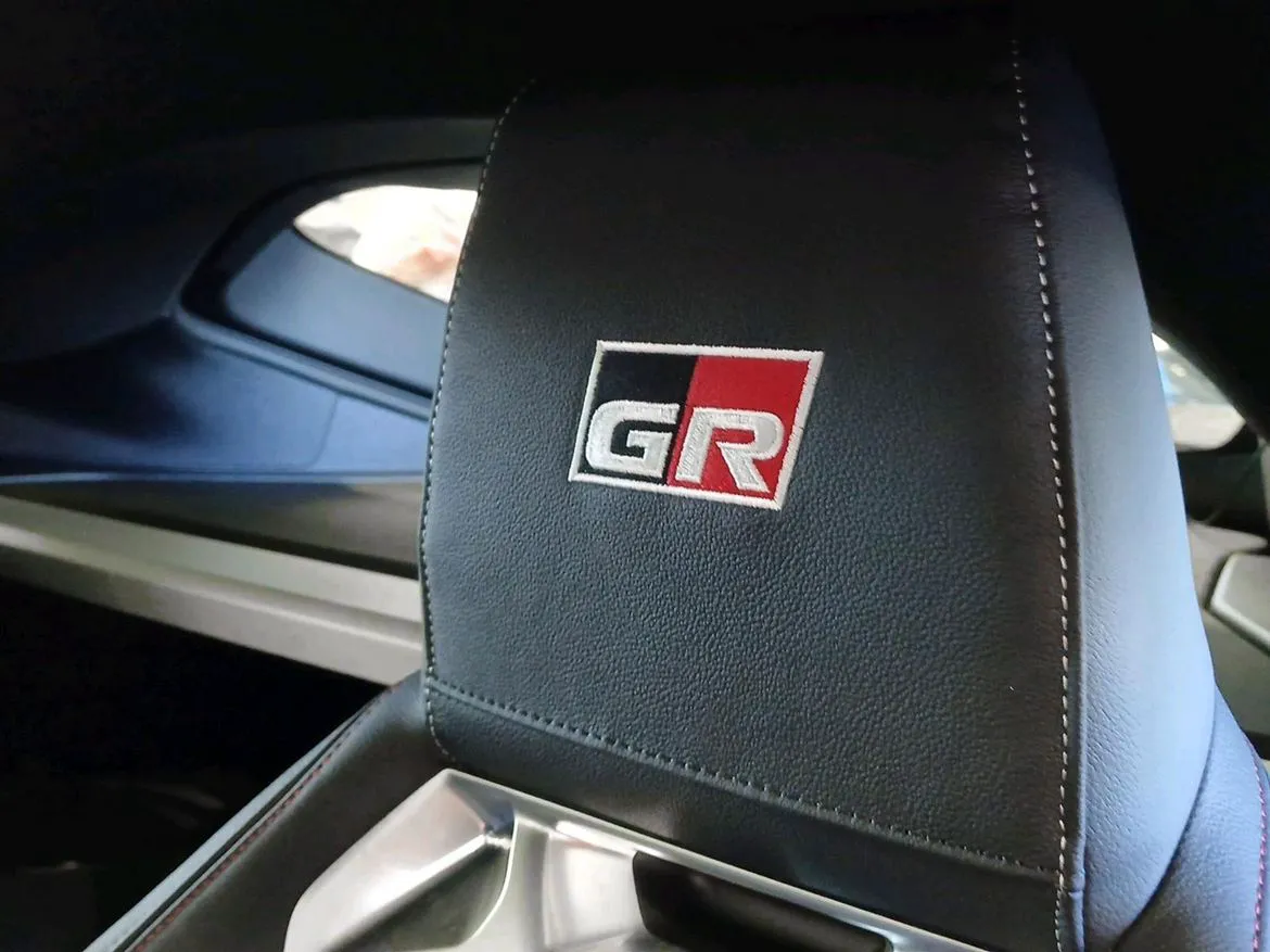 Vehicle image 22