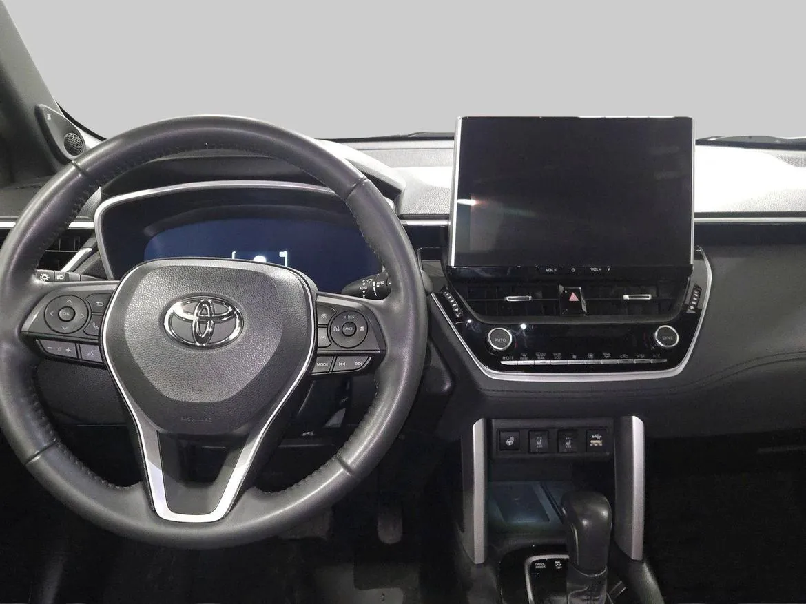 Vehicle image 10