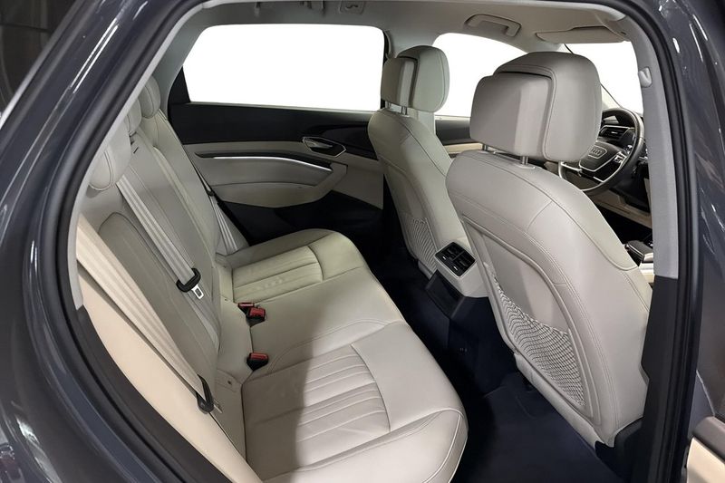 Audi Q8 e-tron bild 13
